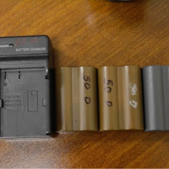 Canon EOS 50D Black Digital Camera Kit - Picture 12 of 15